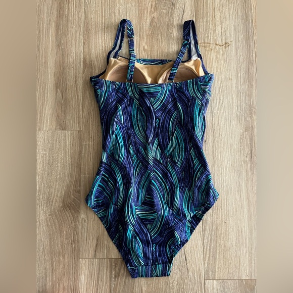 L.L. Bean Women's BeanSport Swimwear Squareneck Tanksuit Print - Size 10 - Picture 6 of 7